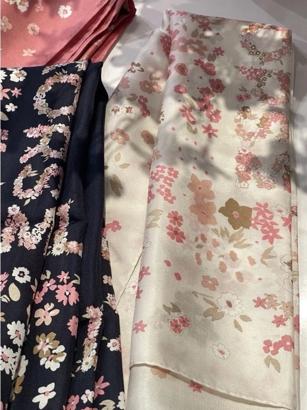 🤍New Michael Kors Dahlia Garden Silk Square